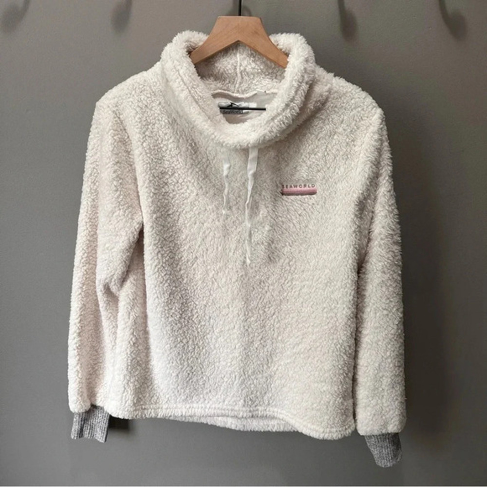 Sea World Sherpa Pullover Cream‎ Sweater SMALL